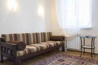 Гостевой дом Мини Отель Три Кота Великий Новгород Улучшенный двухместный номер с 1 кроватью-2